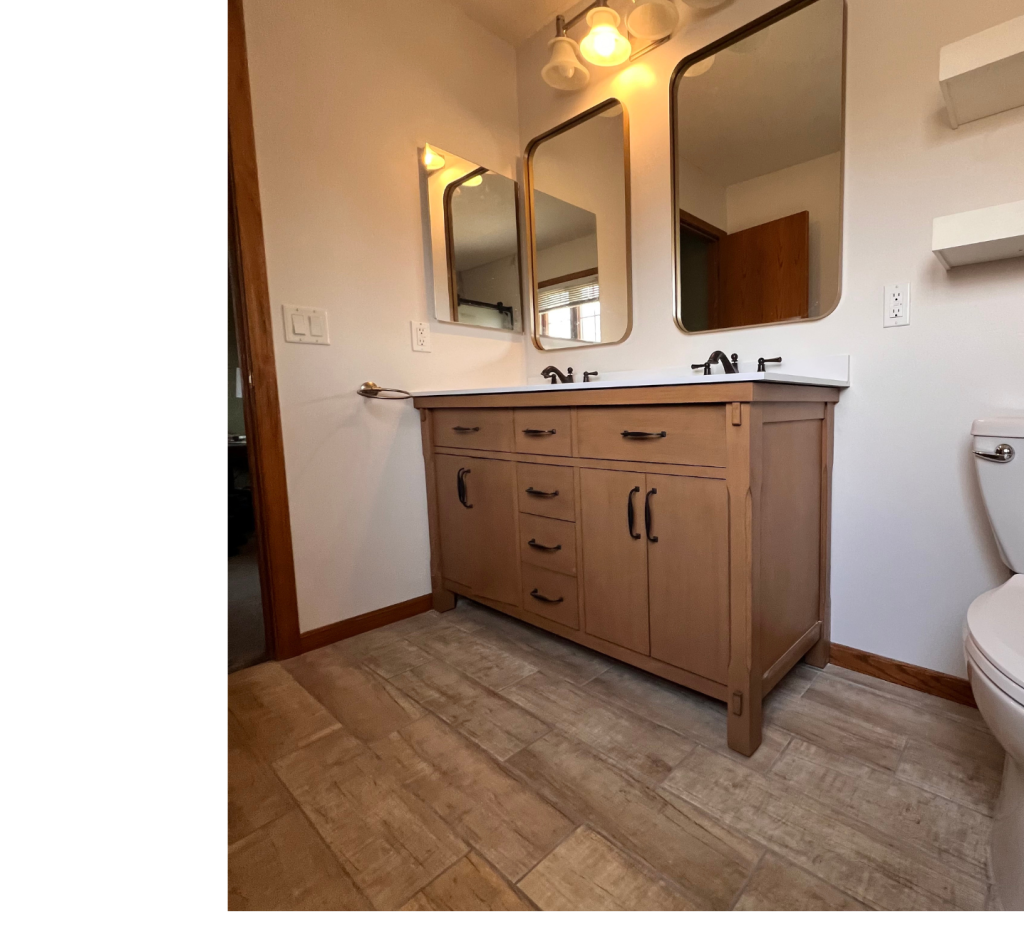 Warm Wood Tones & Sleek Mirrors: A Naturally Modern Bathroom