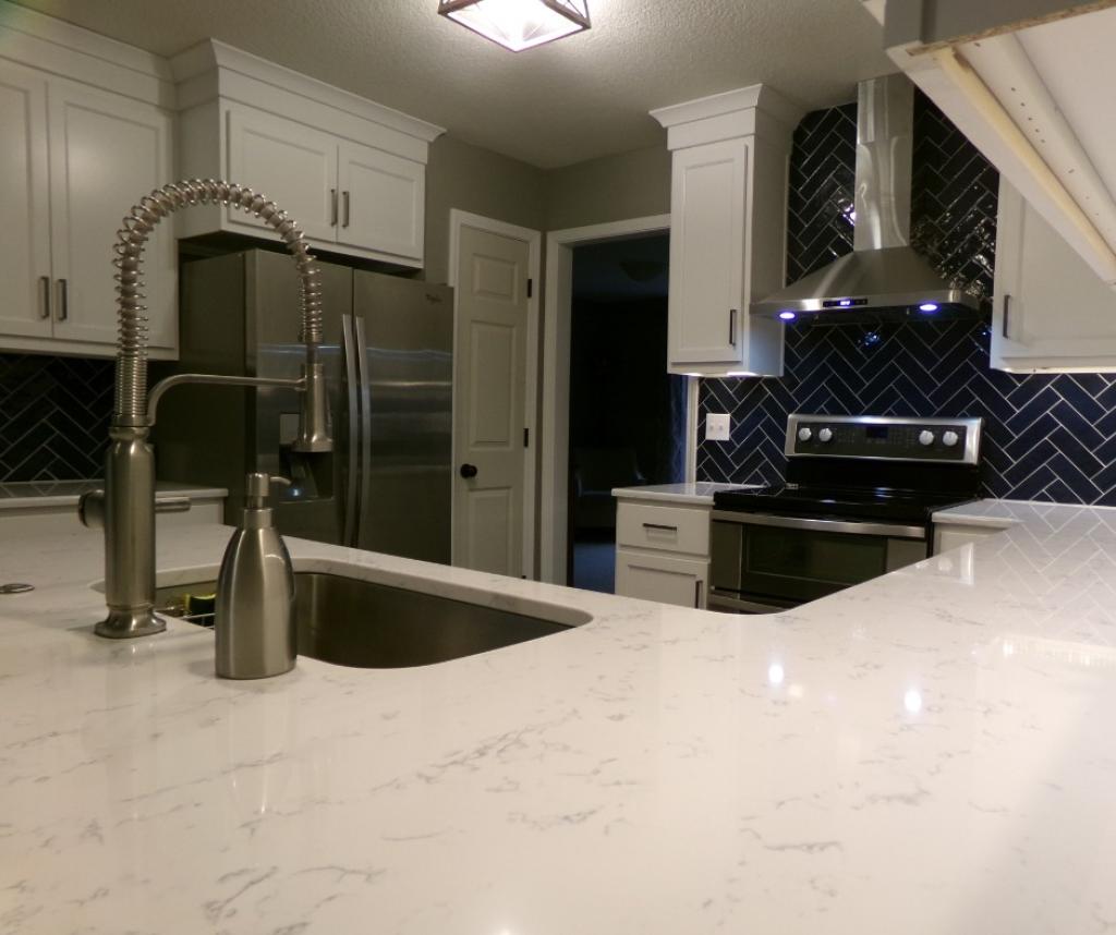 Carrara Sparkle: A Modern White Kitchen